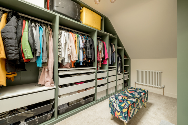 Walk-in Wardrobe