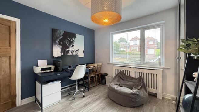 5 bed Semi-Detached for sale Image 12