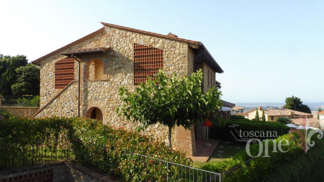 BORGO DI CHIANNI 10.