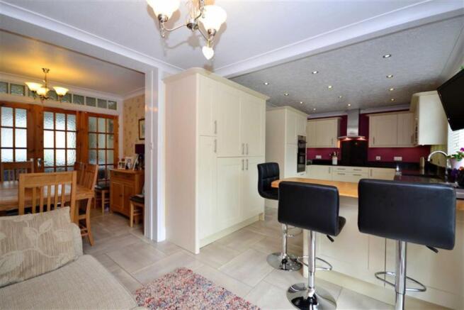 OPEN PLAN KITCHEN FA