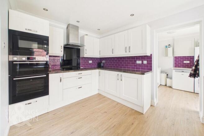 Priory Close, Stradbroke, Eye photo 2