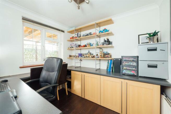 23 Queen Elizabeth Close, Shefford-12.jpg