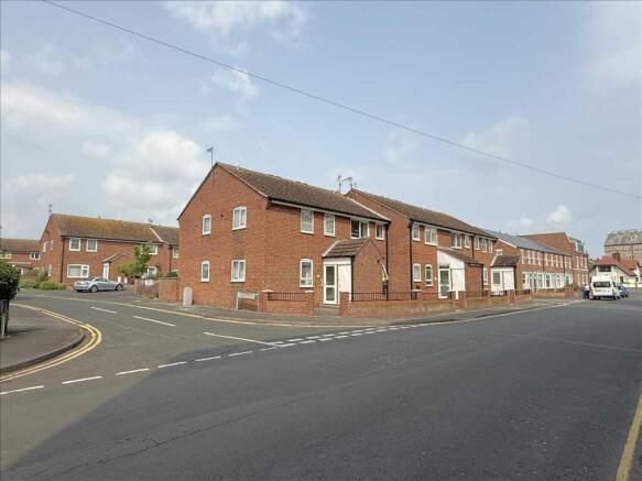 1-bed flat on South Crescent Close, Filey, £109,950