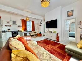 Flat 1, 49, High Street, Evesham WR11 4DA