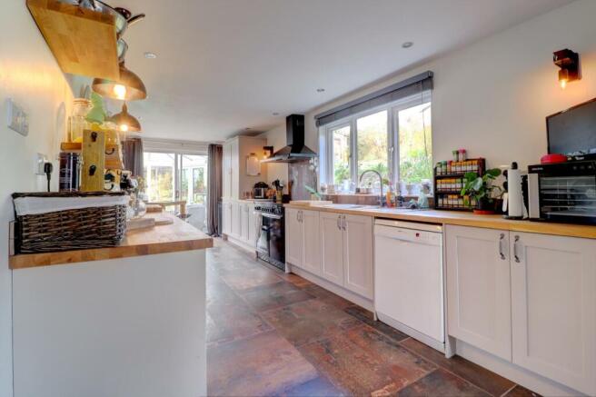 Kitchen ii.jpg
