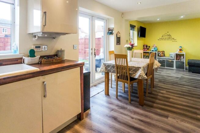 Kitchen/Dining Room