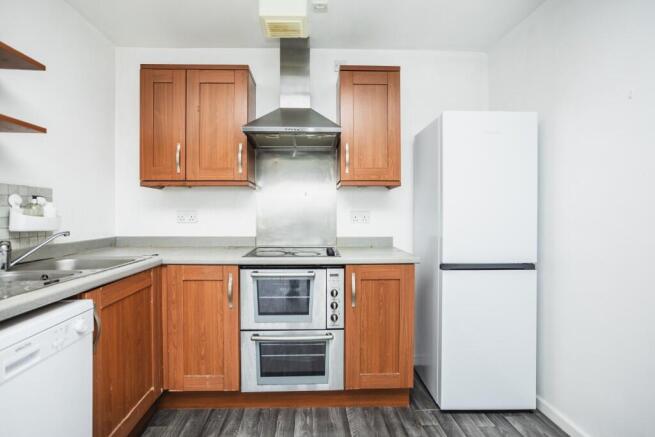 2 bed Flat for sale Image 6