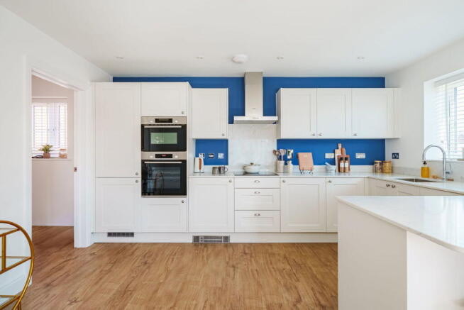 Walshes Road, Crowborough, East Sussex, TN6 3RB photo 4
