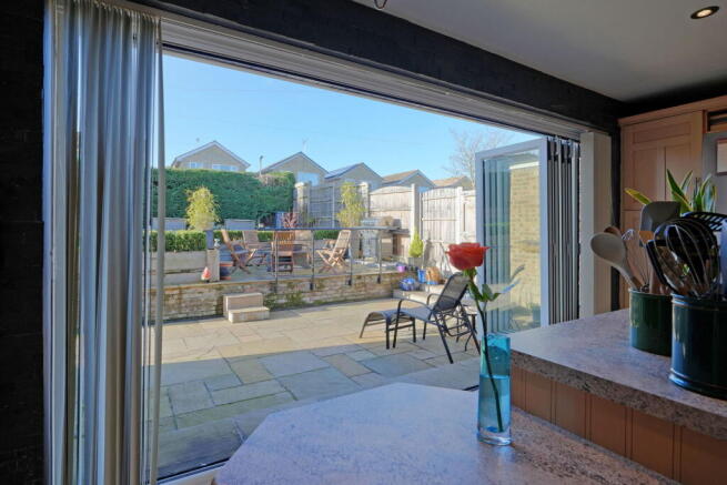 4 bed Detached for sale Image 9