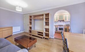 8, Clarence Mews, London SW12 9SR