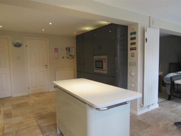Open Plan Living Breakfast Kitchen