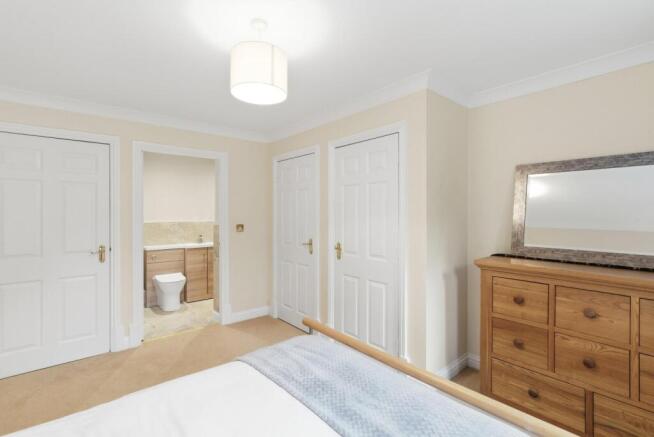2 bed Apartment for sale Image 10