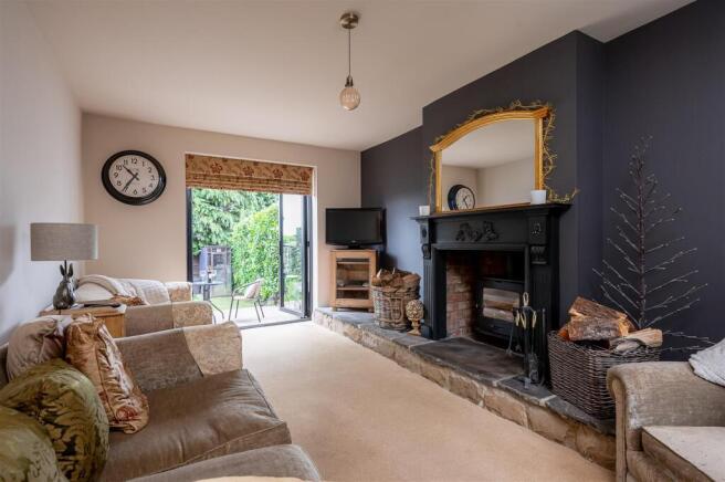 2 bed Semi-Detached for sale Image 9