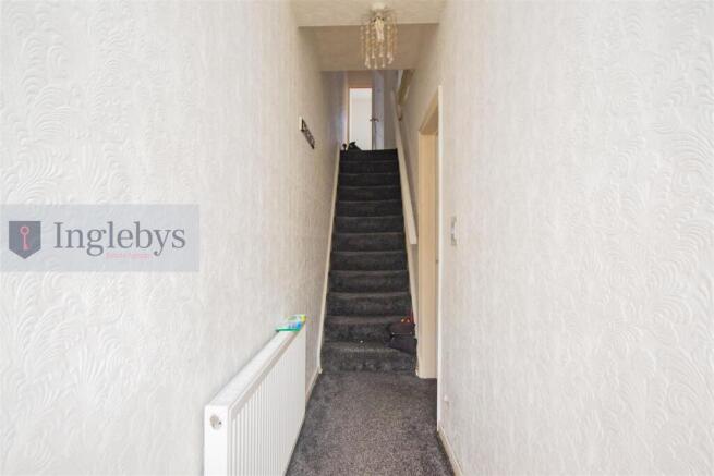 3 bed Terraced to rent Image 9