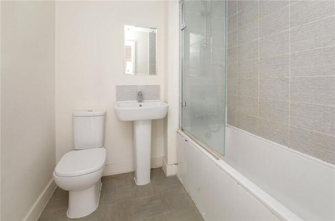 2 bed Semi-Detached to rent Image 8