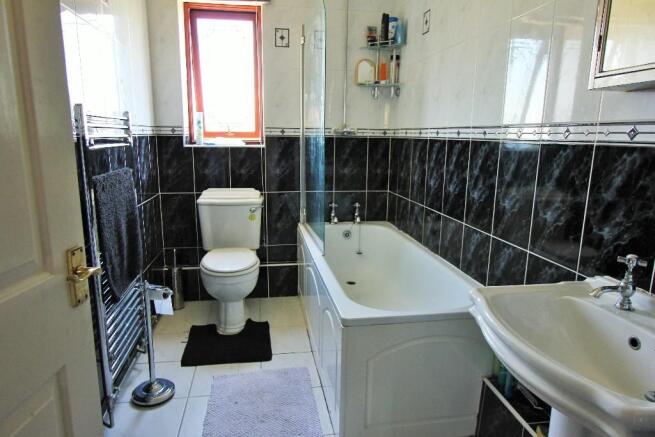 En Suite Bathroom