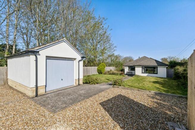 Garage / External