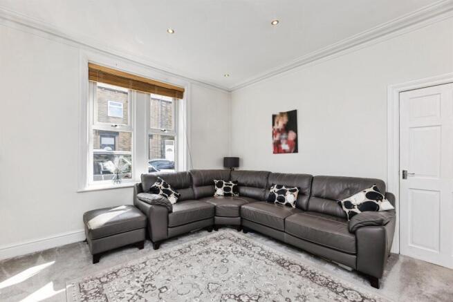 3 bed Detached for sale Image 8