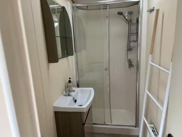2 bed Park Home for sale Image 10