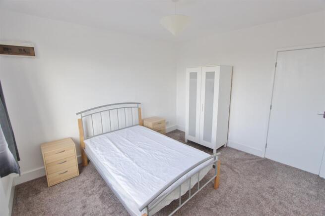 2 bed Flat to rent Image 8
