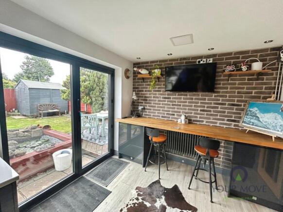 Kitchen/Dining Room