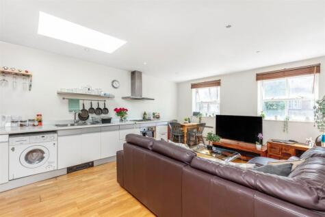 Upper Richmond Road West, East Sheen, SW14