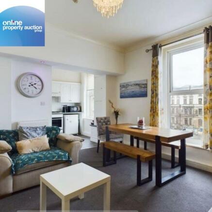 2 bed Flat for sale Image 5