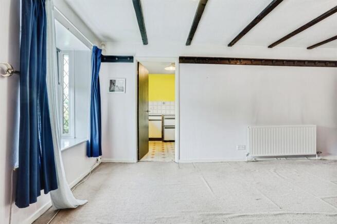2 bed Flat for sale Image 6