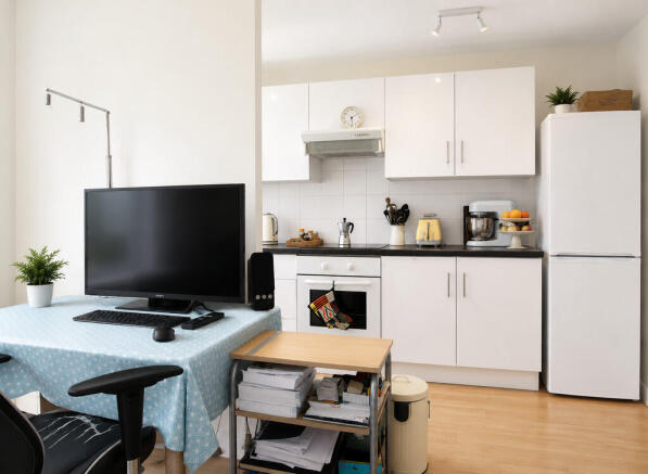 Living room - ang...