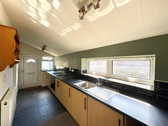 3 bed Semi-Detached Bungalow for sale Image 9