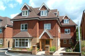 Flat 5, 110 Grove Court, Send Road, Woking GU23 7HN