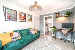 7b, Mysore Road, London SW11 5RY