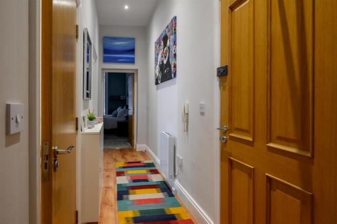 2 bed Apartment for sale Image 7