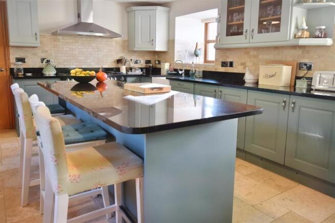 Kitchen (2)