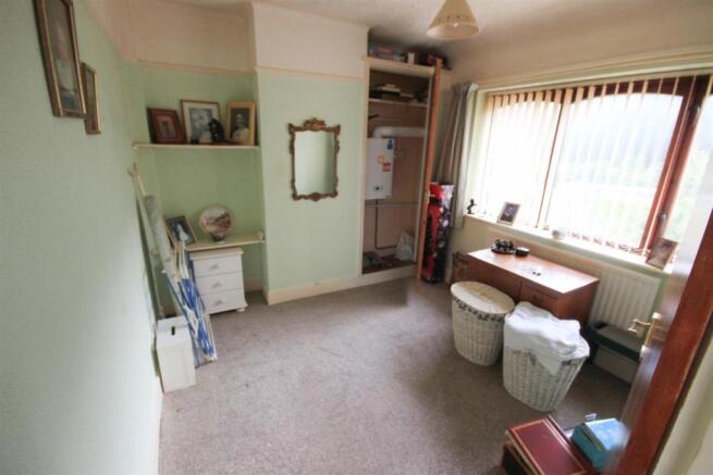 BEDROOM 2