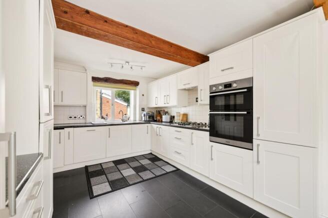 3 bed Semi-Detached for sale Image 7
