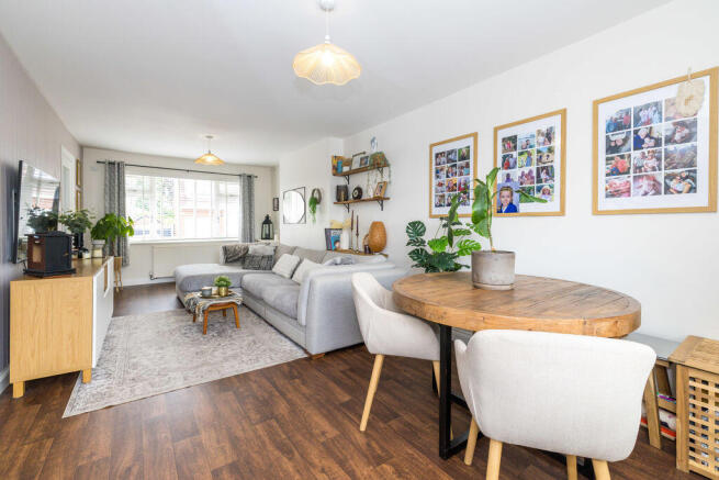 3 bed Semi-Detached for sale Image 8