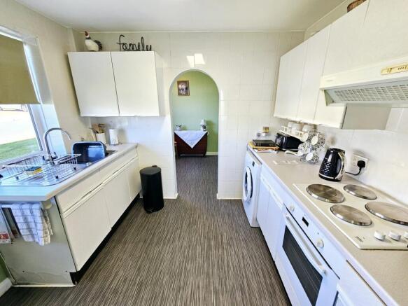 2 bed Semi-Detached Bungalow for sale Image 5