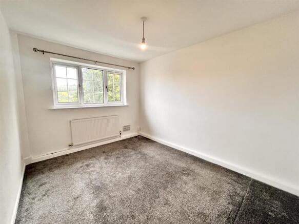 2 bed Apartment for sale Image 8