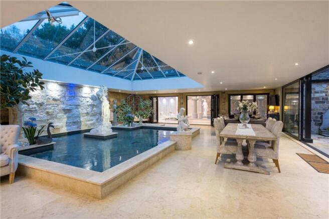 4 bed Detached for sale Image 12