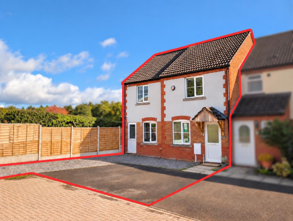 4-bed semi-detached on Chestnut Close, Mile End, Coleford, £340,000