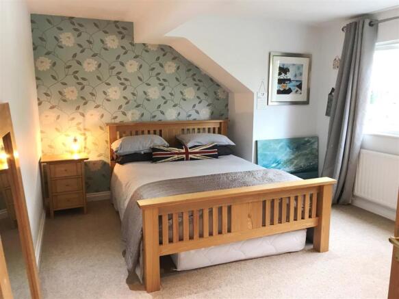 Bed 3.JPG