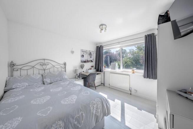4 bed Detached for sale Image 10