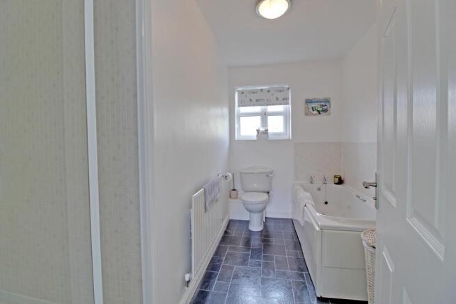 Master Bedroom En...