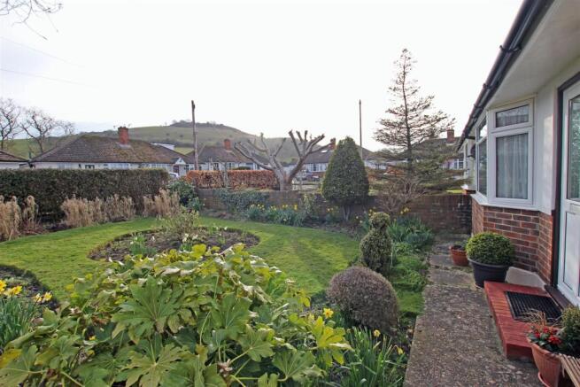 FRONT GARDEN AND DRIVEWAY