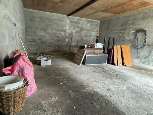 garage 4.jpg