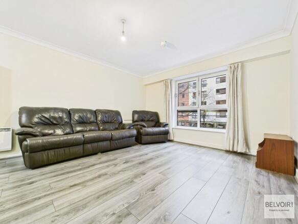 1 bed Apartment to rent Image 4