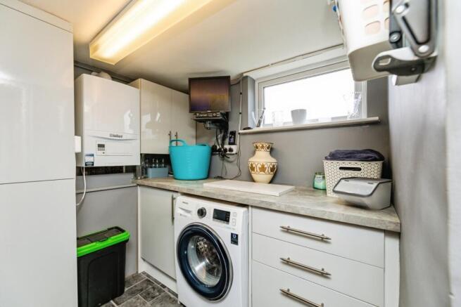 2 bed Semi-Detached for sale Image 7