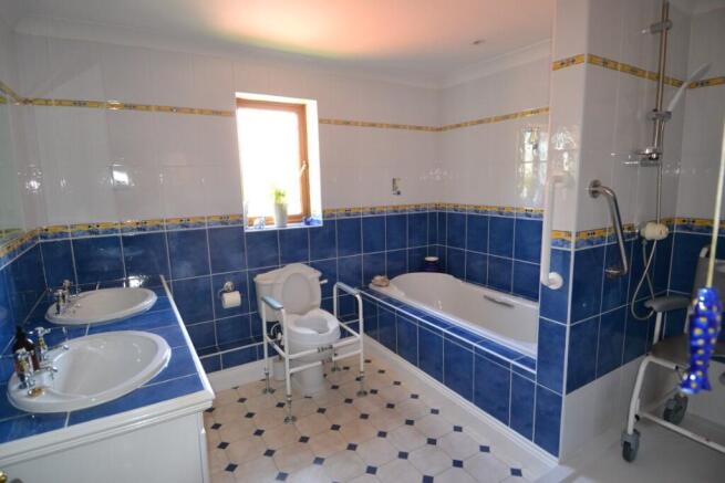 Photo 16