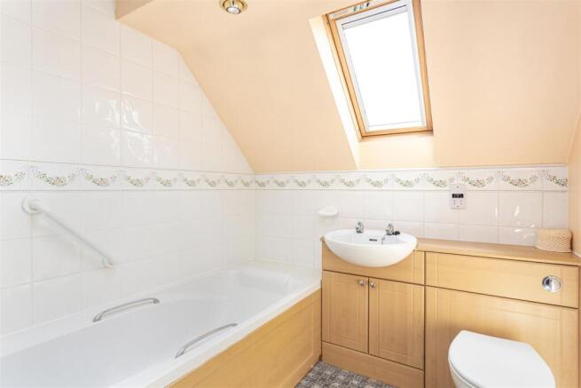 3 bed Detached for sale Image 10